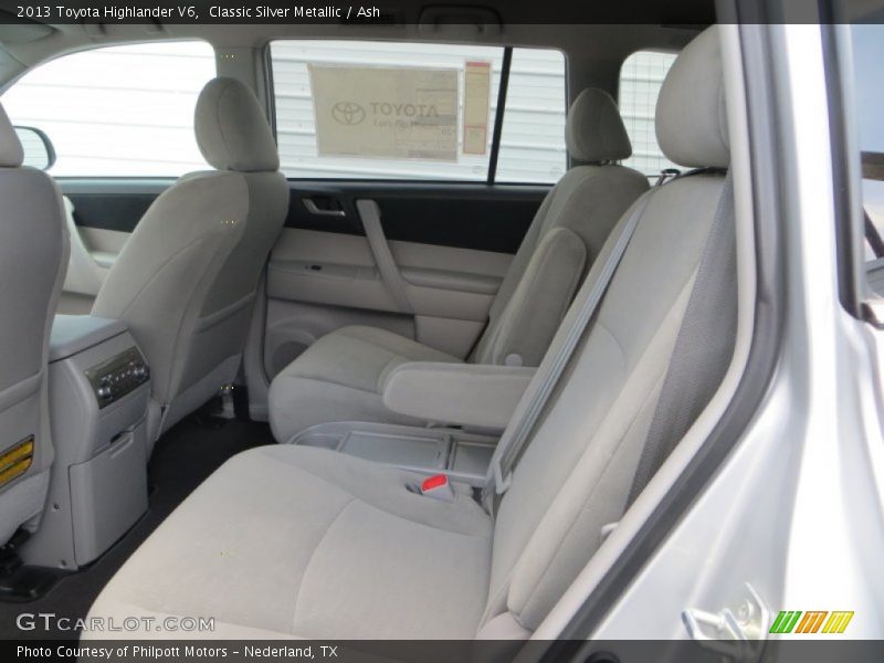 Classic Silver Metallic / Ash 2013 Toyota Highlander V6