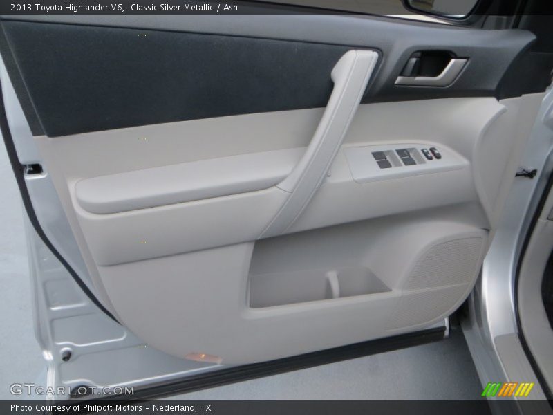 Classic Silver Metallic / Ash 2013 Toyota Highlander V6