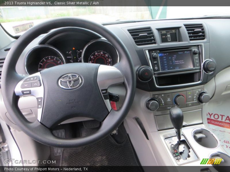 Classic Silver Metallic / Ash 2013 Toyota Highlander V6