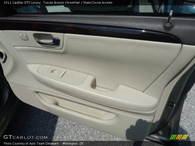 Tuscan Bronze ChromFlair / Shale/Cocoa Accents 2011 Cadillac DTS Luxury