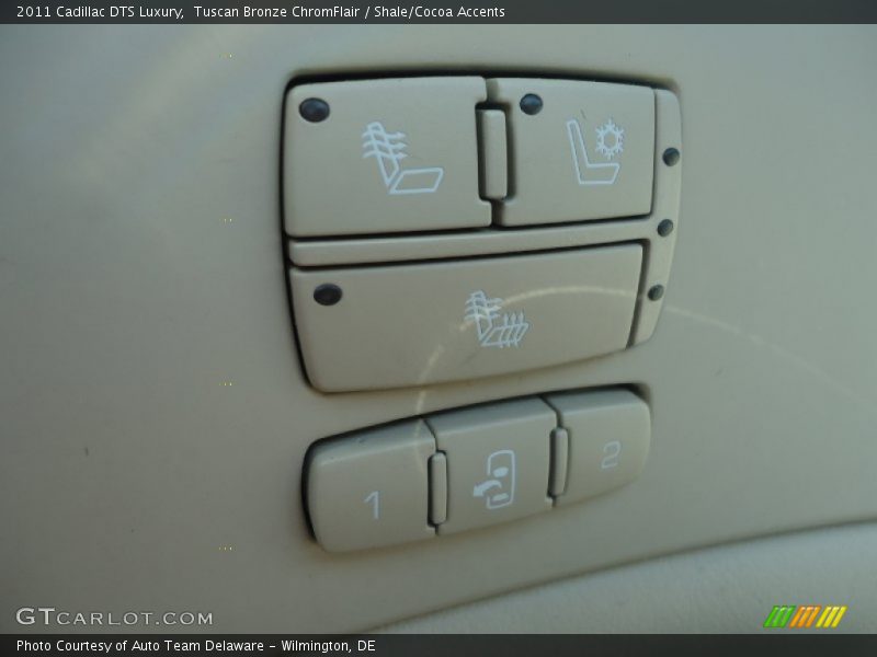 Tuscan Bronze ChromFlair / Shale/Cocoa Accents 2011 Cadillac DTS Luxury