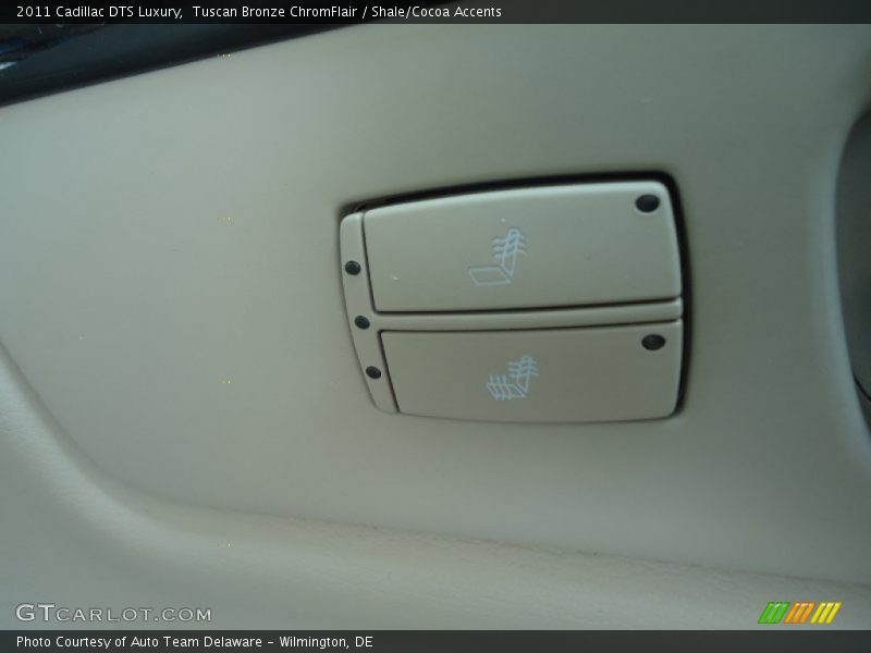 Tuscan Bronze ChromFlair / Shale/Cocoa Accents 2011 Cadillac DTS Luxury