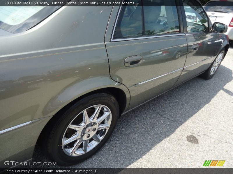 Tuscan Bronze ChromFlair / Shale/Cocoa Accents 2011 Cadillac DTS Luxury