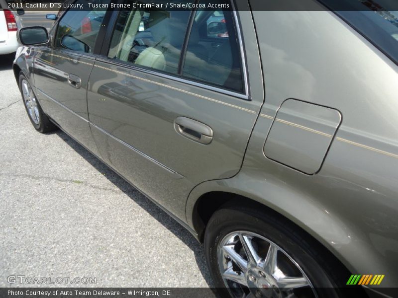 Tuscan Bronze ChromFlair / Shale/Cocoa Accents 2011 Cadillac DTS Luxury