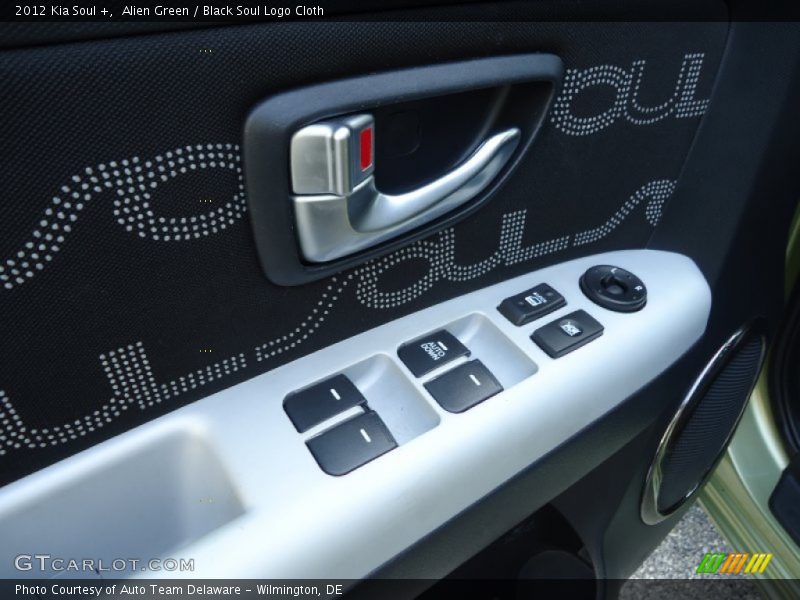 Alien Green / Black Soul Logo Cloth 2012 Kia Soul +