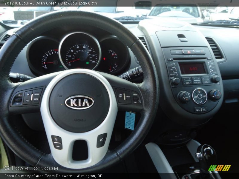 Alien Green / Black Soul Logo Cloth 2012 Kia Soul +