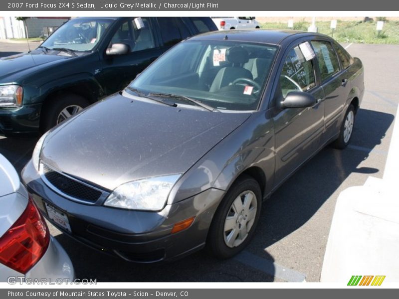 Liquid Grey Metallic / Charcoal/Light Flint 2007 Ford Focus ZX4 S Sedan