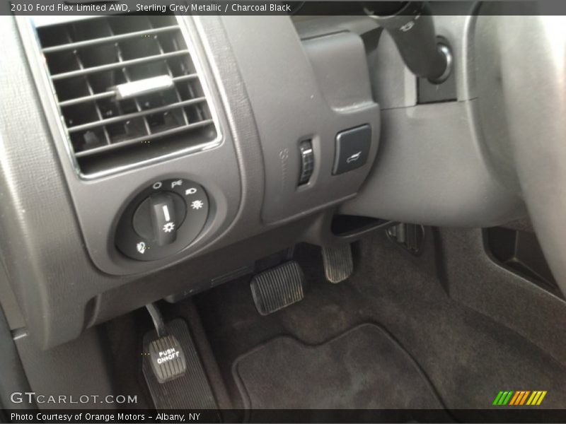 Sterling Grey Metallic / Charcoal Black 2010 Ford Flex Limited AWD