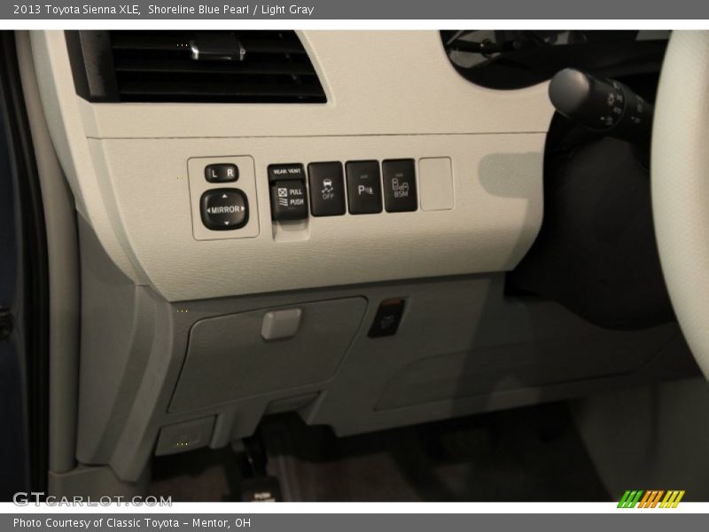 Shoreline Blue Pearl / Light Gray 2013 Toyota Sienna XLE