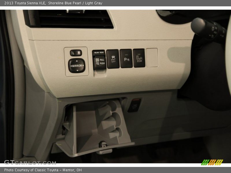 Shoreline Blue Pearl / Light Gray 2013 Toyota Sienna XLE