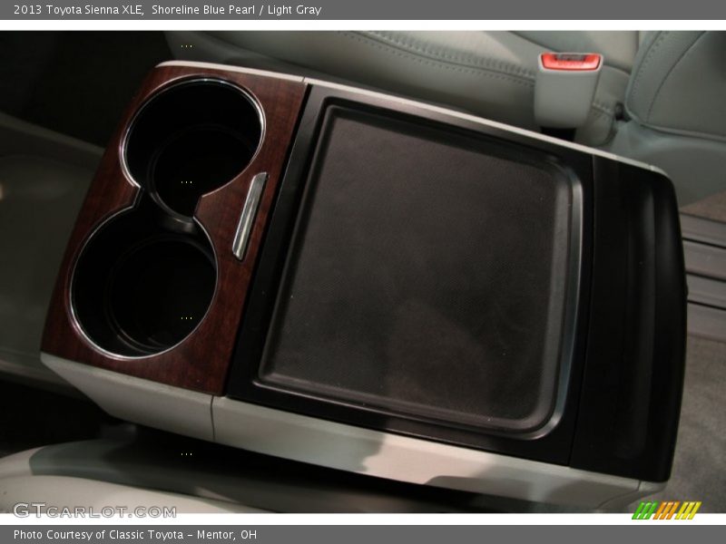 Shoreline Blue Pearl / Light Gray 2013 Toyota Sienna XLE