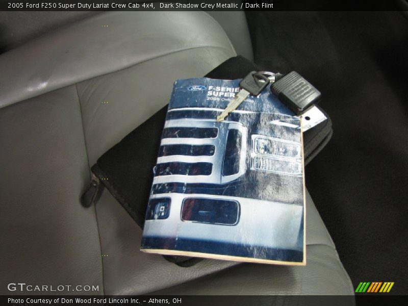 Dark Shadow Grey Metallic / Dark Flint 2005 Ford F250 Super Duty Lariat Crew Cab 4x4