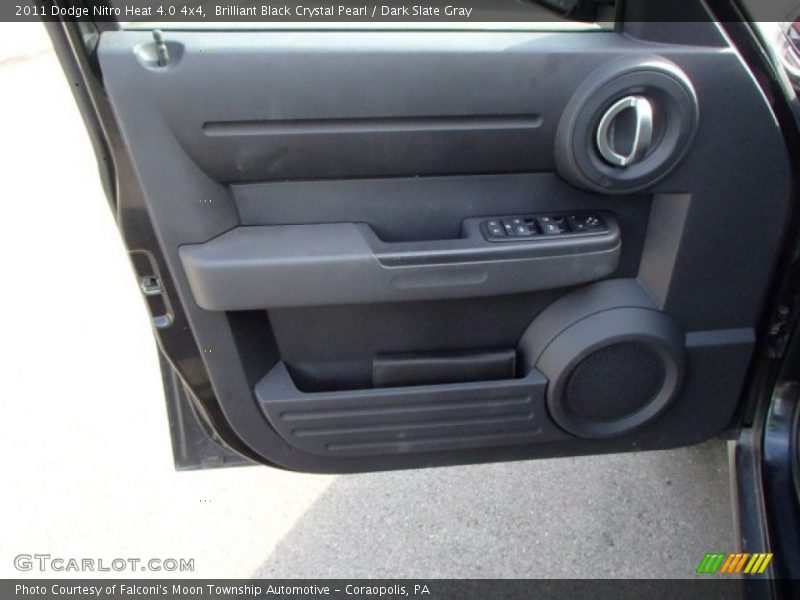 Brilliant Black Crystal Pearl / Dark Slate Gray 2011 Dodge Nitro Heat 4.0 4x4