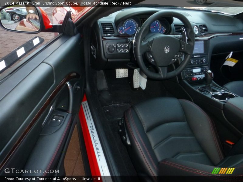  2014 GranTurismo Sport Coupe Nero Interior