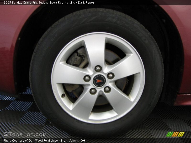 Sport Red Metallic / Dark Pewter 2005 Pontiac Grand Prix Sedan
