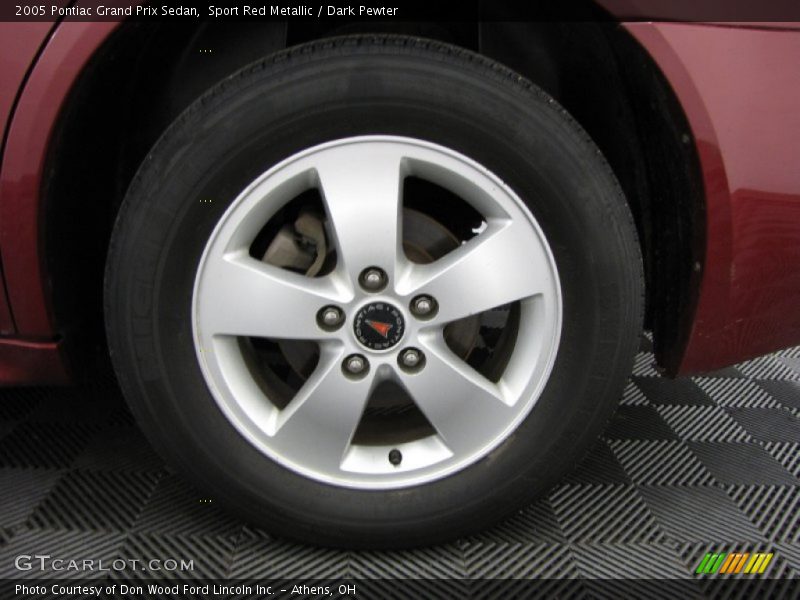 Sport Red Metallic / Dark Pewter 2005 Pontiac Grand Prix Sedan