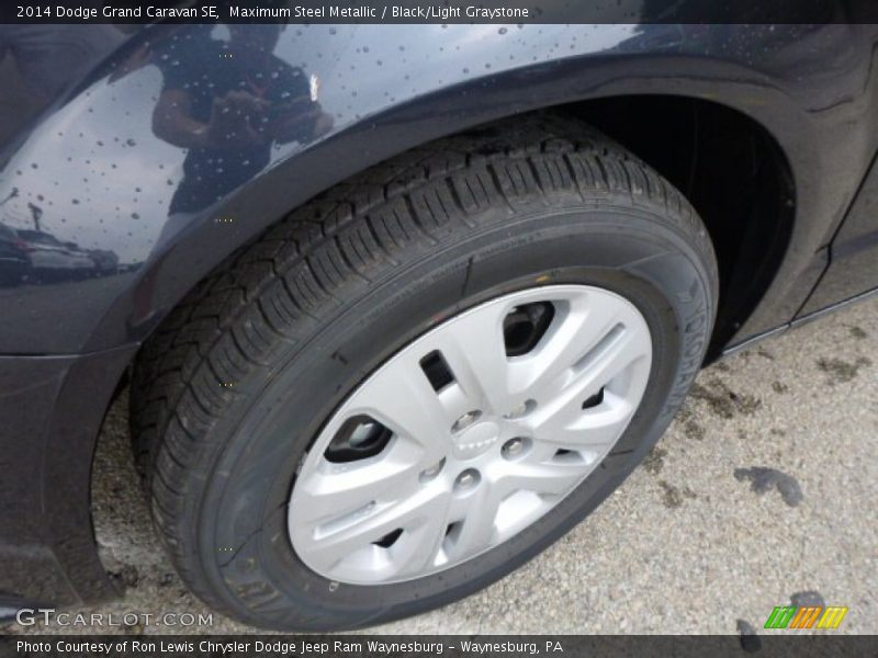 Maximum Steel Metallic / Black/Light Graystone 2014 Dodge Grand Caravan SE