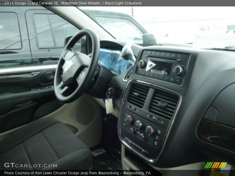 Maximum Steel Metallic / Black/Light Graystone 2014 Dodge Grand Caravan SE