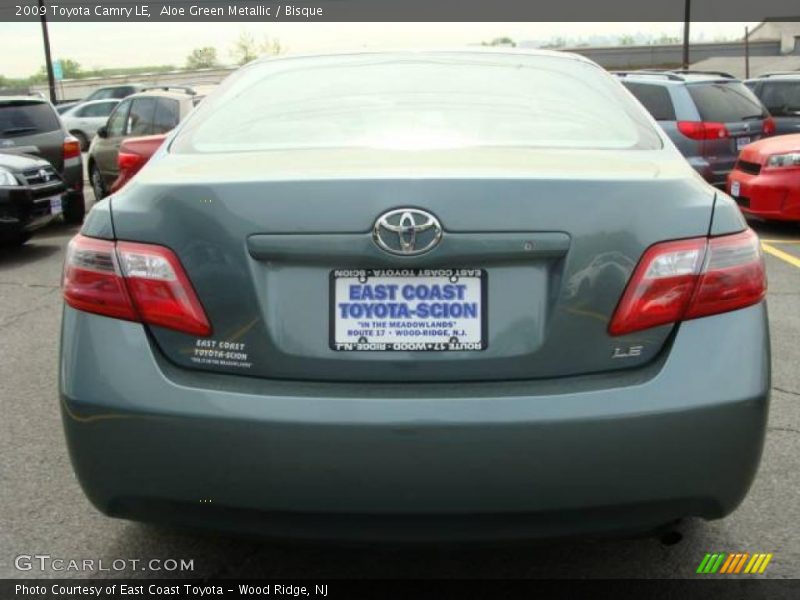 Aloe Green Metallic / Bisque 2009 Toyota Camry LE