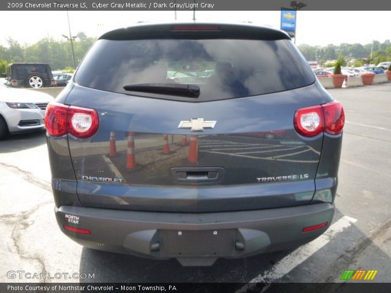 Cyber Gray Metallic / Dark Gray/Light Gray 2009 Chevrolet Traverse LS