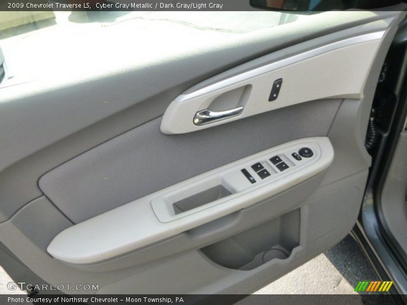 Cyber Gray Metallic / Dark Gray/Light Gray 2009 Chevrolet Traverse LS