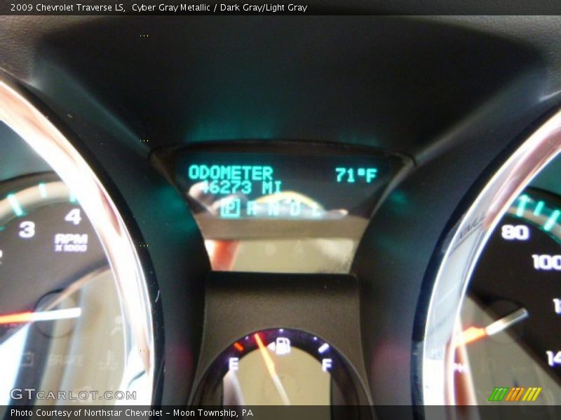 Cyber Gray Metallic / Dark Gray/Light Gray 2009 Chevrolet Traverse LS