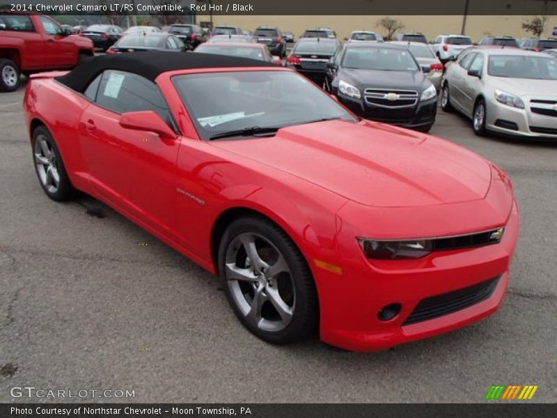 Front 3/4 View of 2014 Camaro LT/RS Convertible