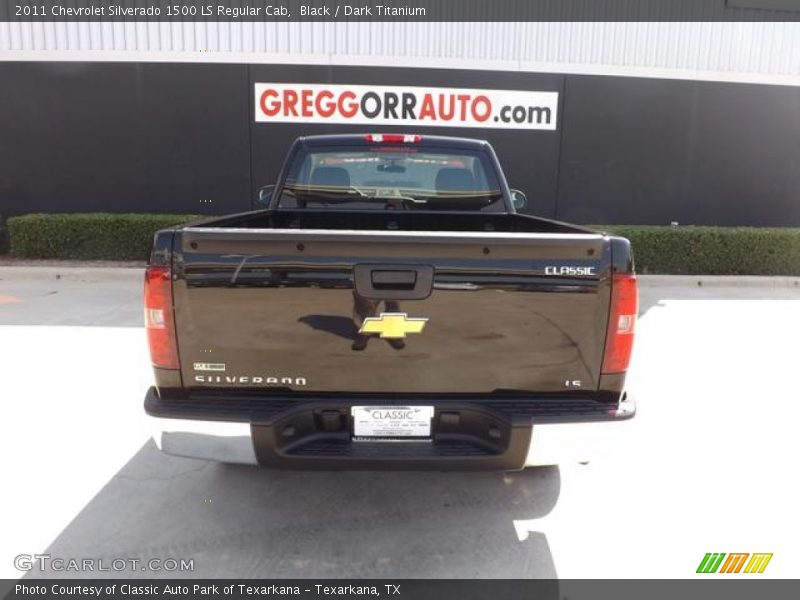 Black / Dark Titanium 2011 Chevrolet Silverado 1500 LS Regular Cab