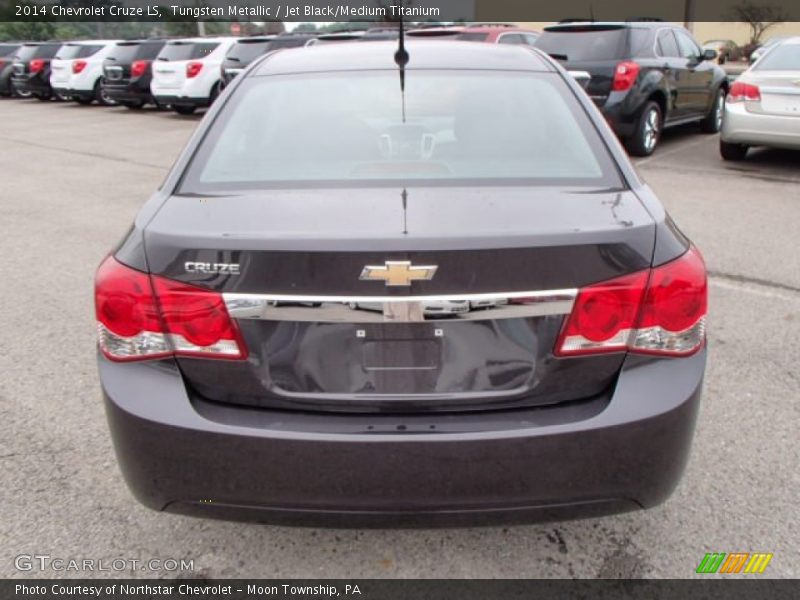 Tungsten Metallic / Jet Black/Medium Titanium 2014 Chevrolet Cruze LS