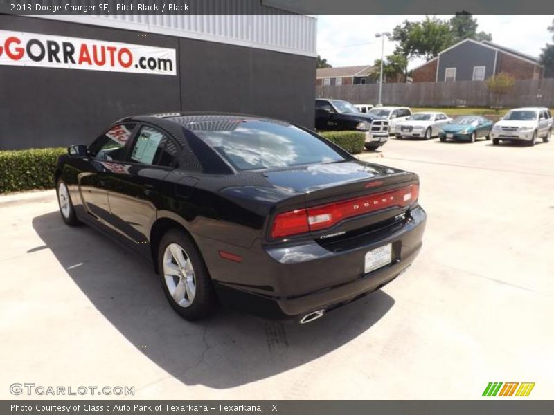 Pitch Black / Black 2013 Dodge Charger SE