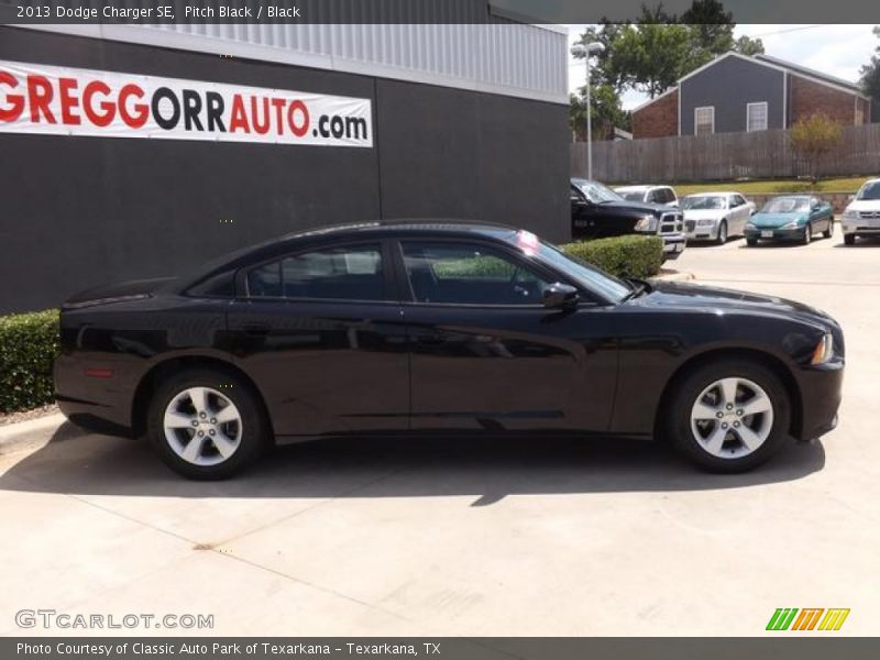 Pitch Black / Black 2013 Dodge Charger SE