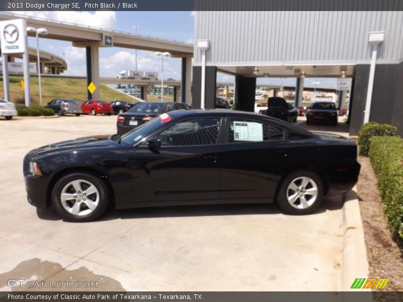 Pitch Black / Black 2013 Dodge Charger SE