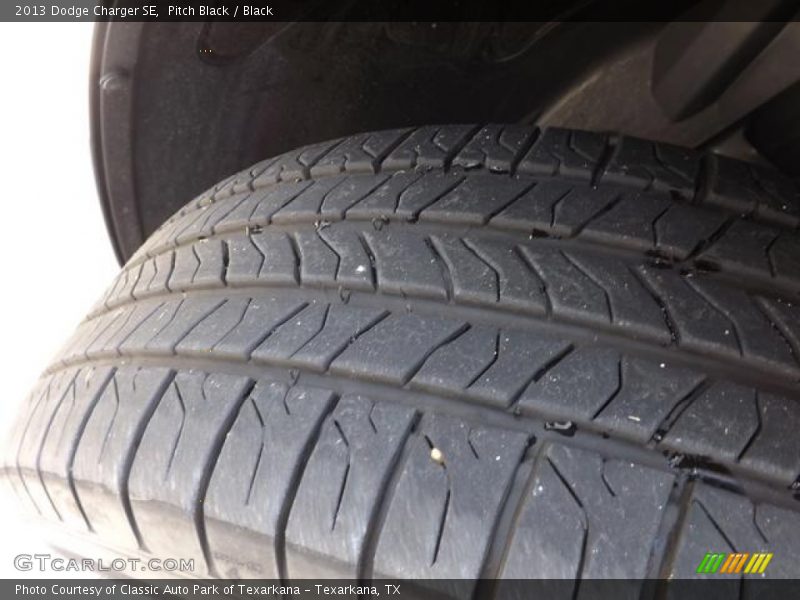 Pitch Black / Black 2013 Dodge Charger SE