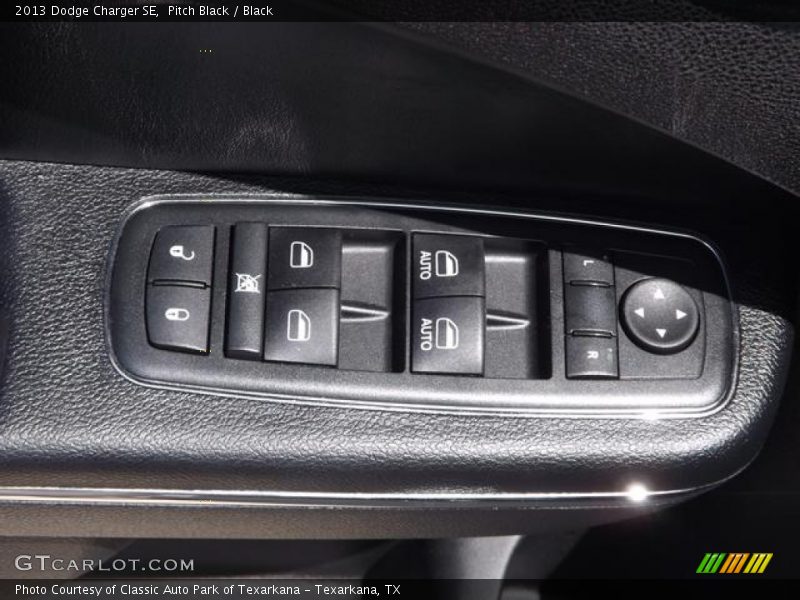 Pitch Black / Black 2013 Dodge Charger SE