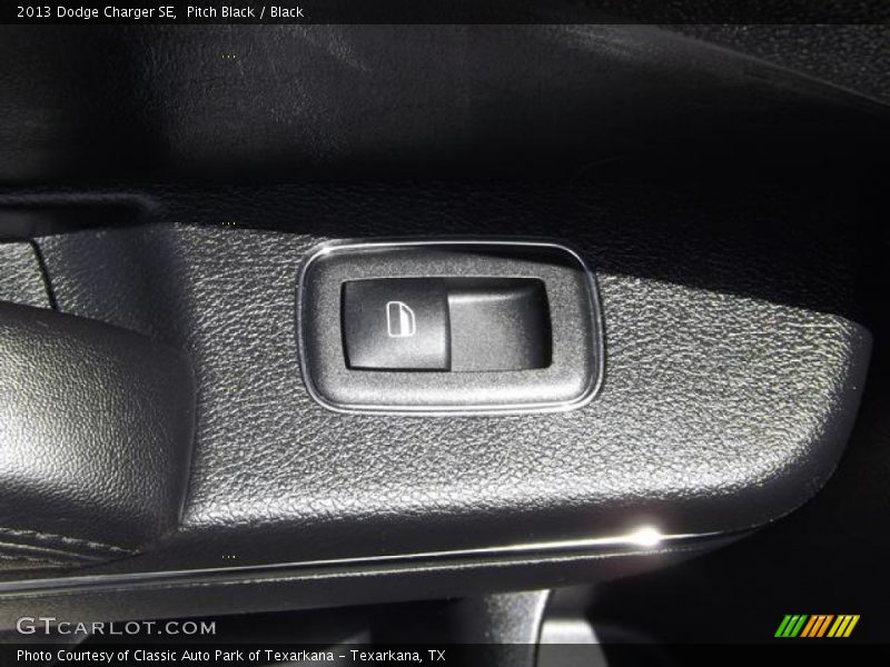 Pitch Black / Black 2013 Dodge Charger SE