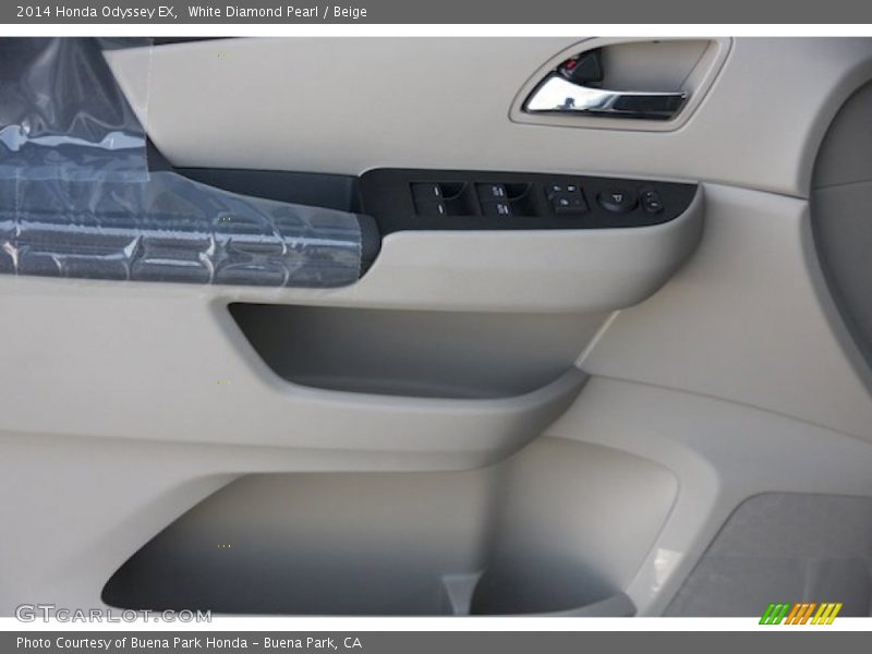White Diamond Pearl / Beige 2014 Honda Odyssey EX