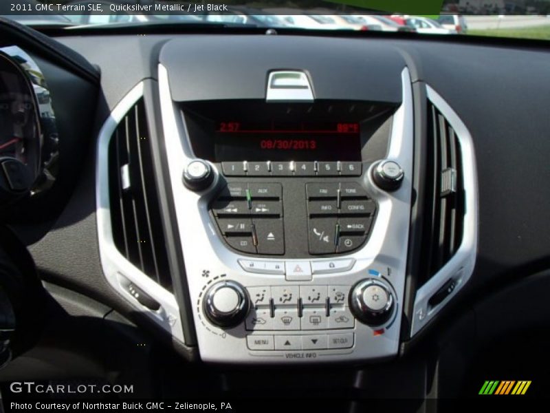 Quicksilver Metallic / Jet Black 2011 GMC Terrain SLE