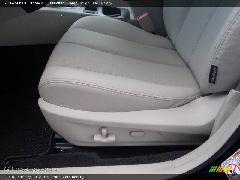 Deep Indigo Pearl / Ivory 2014 Subaru Outback 2.5i Limited