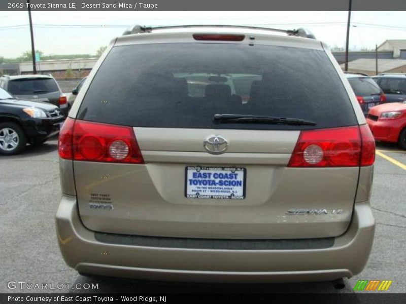 Desert Sand Mica / Taupe 2009 Toyota Sienna LE