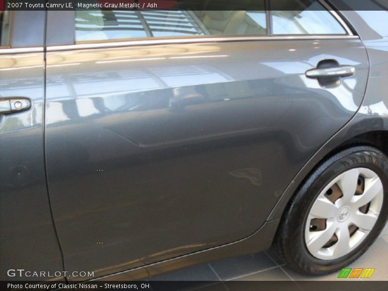Magnetic Gray Metallic / Ash 2007 Toyota Camry LE