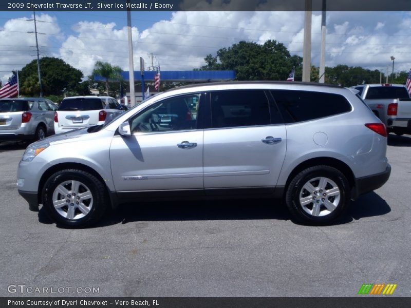 Silver Ice Metallic / Ebony 2009 Chevrolet Traverse LT