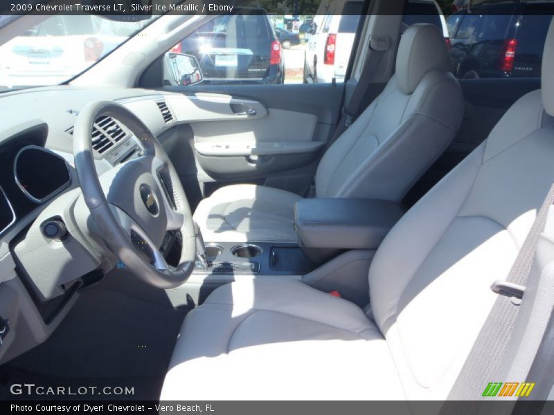 Silver Ice Metallic / Ebony 2009 Chevrolet Traverse LT