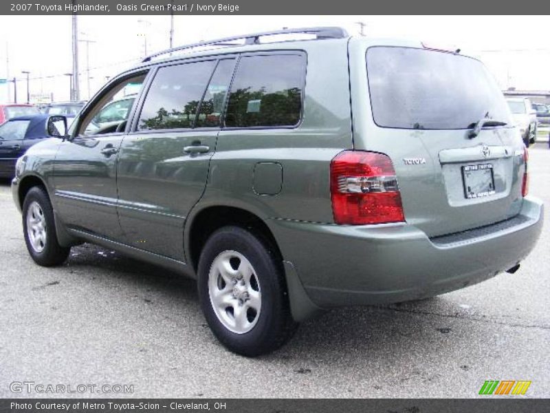 Oasis Green Pearl / Ivory Beige 2007 Toyota Highlander