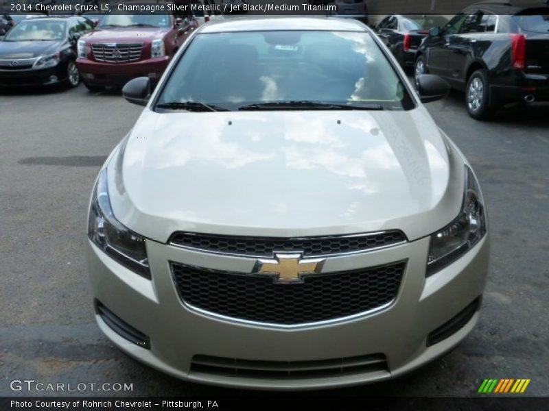 Champagne Silver Metallic / Jet Black/Medium Titanium 2014 Chevrolet Cruze LS