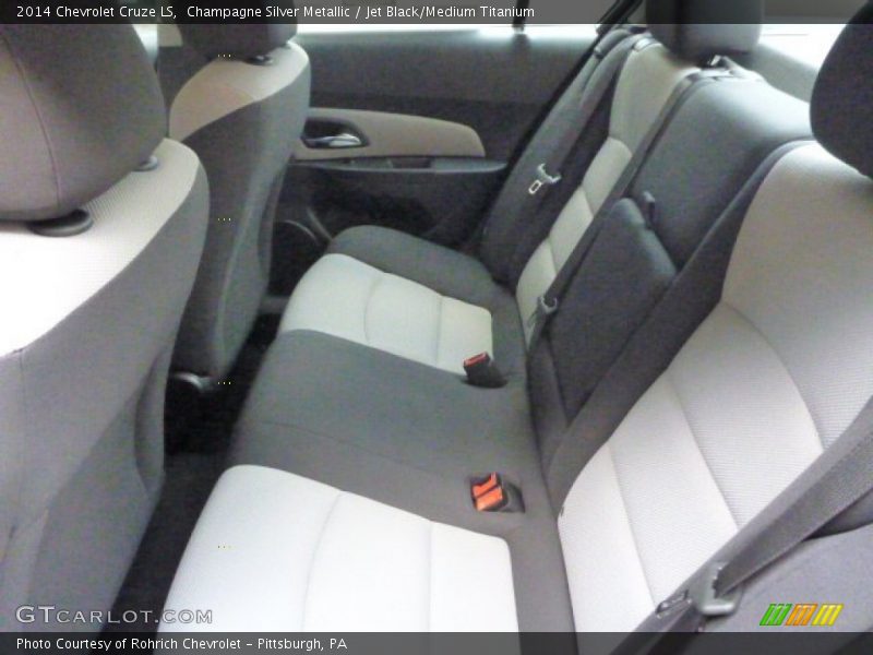 Champagne Silver Metallic / Jet Black/Medium Titanium 2014 Chevrolet Cruze LS