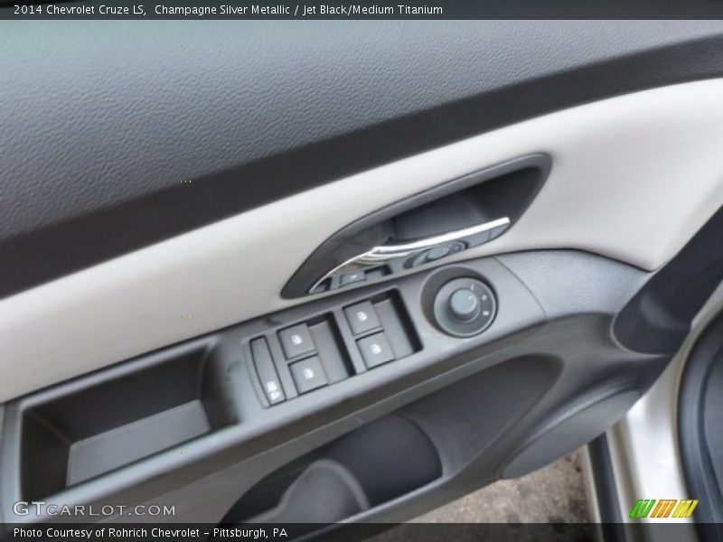 Champagne Silver Metallic / Jet Black/Medium Titanium 2014 Chevrolet Cruze LS