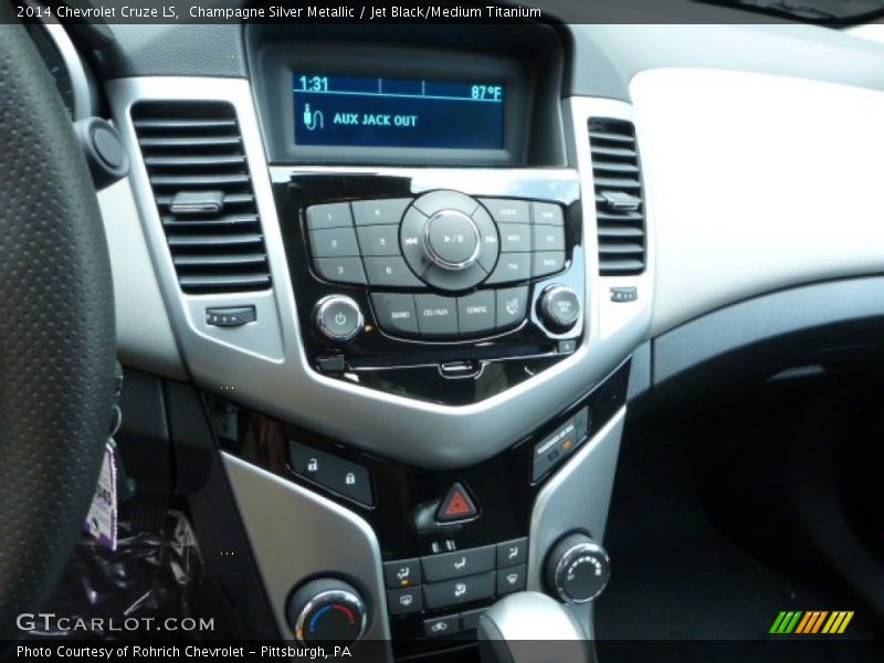 Champagne Silver Metallic / Jet Black/Medium Titanium 2014 Chevrolet Cruze LS