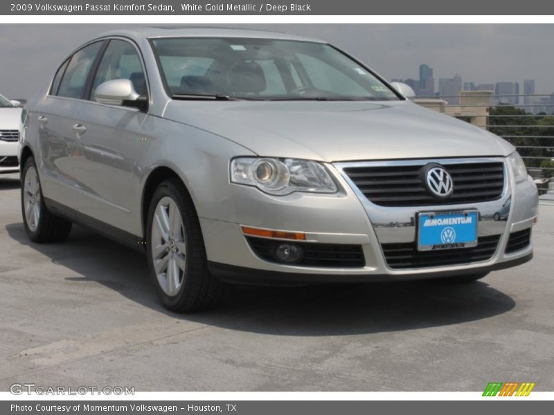 White Gold Metallic / Deep Black 2009 Volkswagen Passat Komfort Sedan