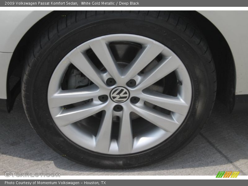 White Gold Metallic / Deep Black 2009 Volkswagen Passat Komfort Sedan