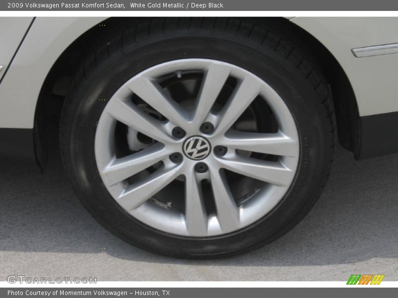 White Gold Metallic / Deep Black 2009 Volkswagen Passat Komfort Sedan